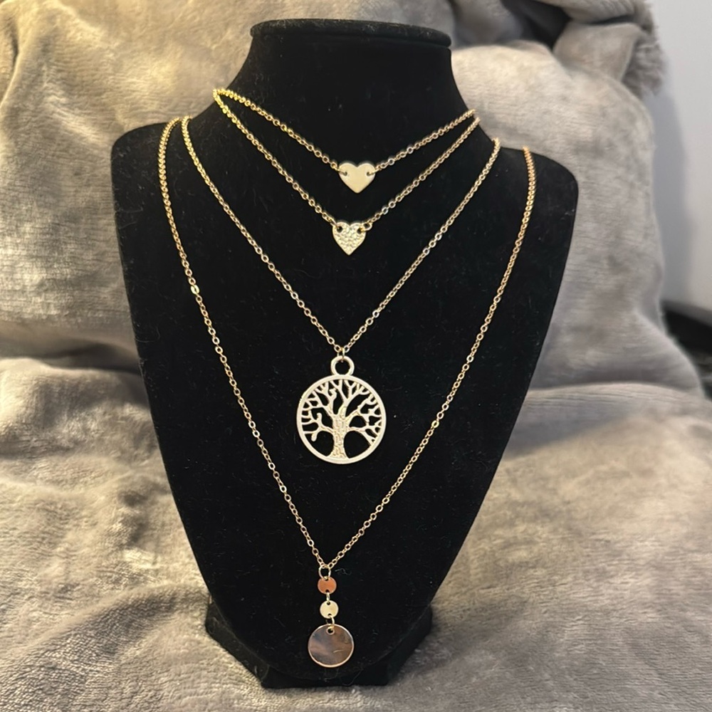 Elegant Gold Toned Three Pendant Necklace Set. NWT
